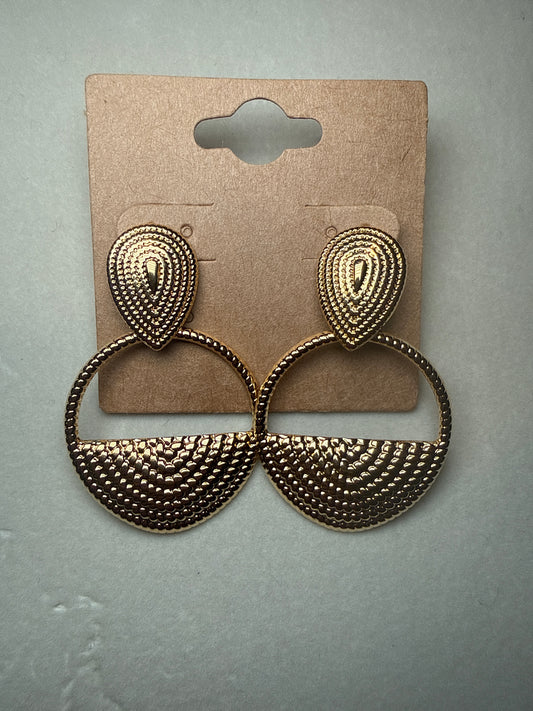 Woven earrings