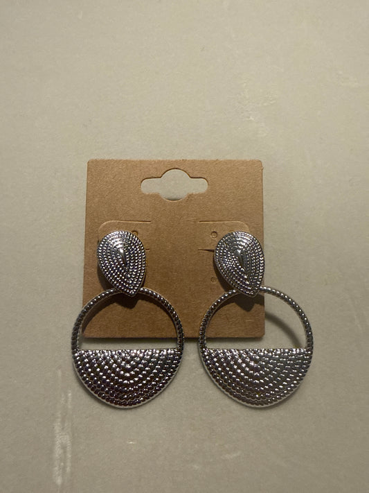 Woven earrings
